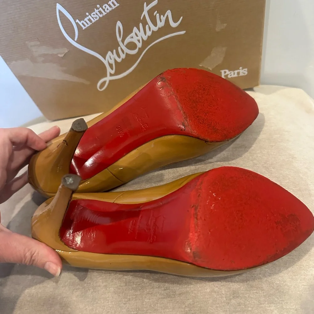 Christian Louboutin Tan Pumps